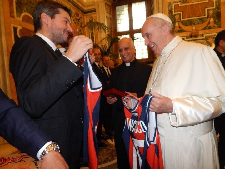Fracisco y San Lorenzo, siempre con una estrecha relación.