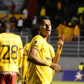 Aucas se recuperó: ganó y se prende en la pelea