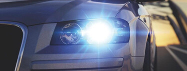 Poner bombillas LED al coche ahora es legal, barato y más seguro. Todo lo que necesitas saber, incluida la letra pequeña