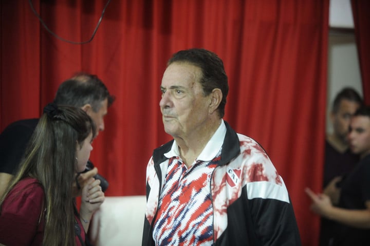 Pepé trabaja con los arqueros en las Inferiores. (Foto: Guillermo Rodríguez Adami)