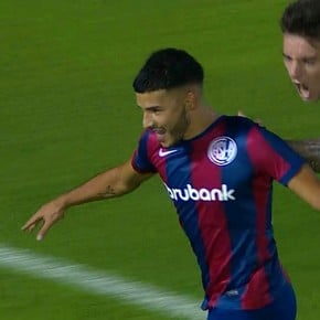 Mordió el Perrito y el Ciclón arrasa al Decano