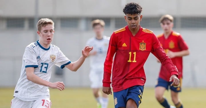 Lamine Yamal jugó para la selección española juvenil.