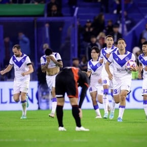 River: un 2-2 de locos contra Vélez y a seis de San Lorenzo