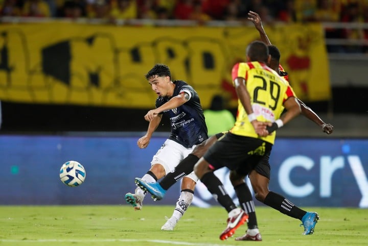 IDV jugará la vuelta el 9 de agosto. (EFE)