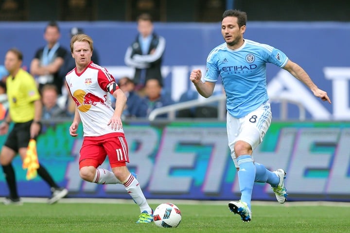 Lampard, jugando el Derbi del Río Hudson, con el New York City.