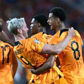 Reapareció el "Bobo": gol de Weghorst en la goleada de Países Bajos