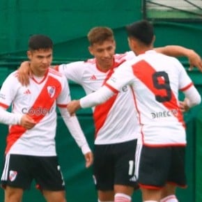 Video: taco, cabezazo y primer triunfo de River en el torneo de Reserva