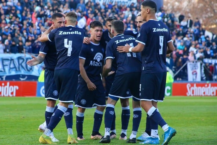 Independiente Rivadavia de Mendoza sueña con el ascenso (foto prensa del club).