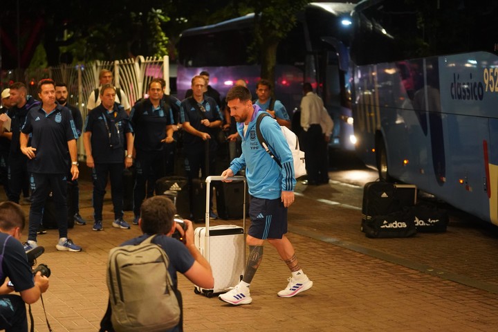 Messi al llegar a Río de Janeiro. Foto: Marcelo Carroll.