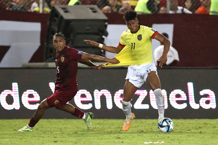 A Kevin Rodríguez le faltó compañía contra la Vinotinto (Foto:EFE).