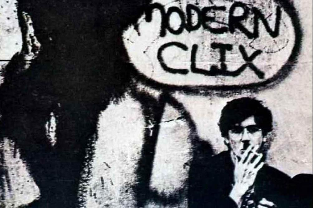 Clics Modernos fue lanzado a la venta el 5 de noviembre de 1983