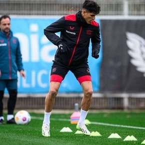 Piero Hincapié: vuelta a los entrenamientos y pequeña lesión...