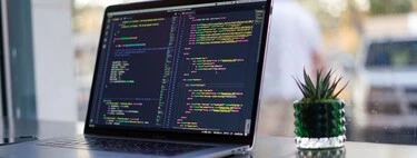 Estos serán los lenguajes de programación con más salida en 2024. Puedes empezar a aprenderlos gratis