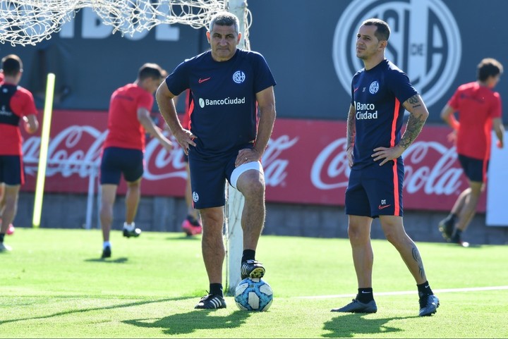 Beto Acosta y Romangnoli (Foto: Prensa San Lorenzo)