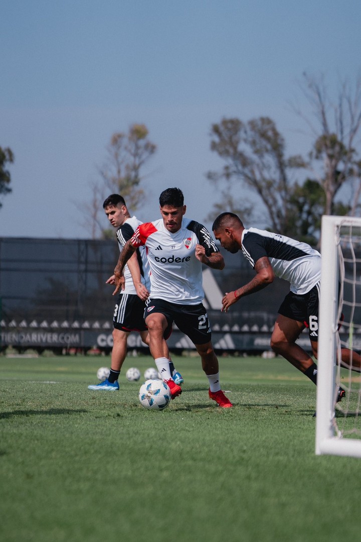 ¿Agustín Sant'Anna tendría su debut como titular contra Boca?