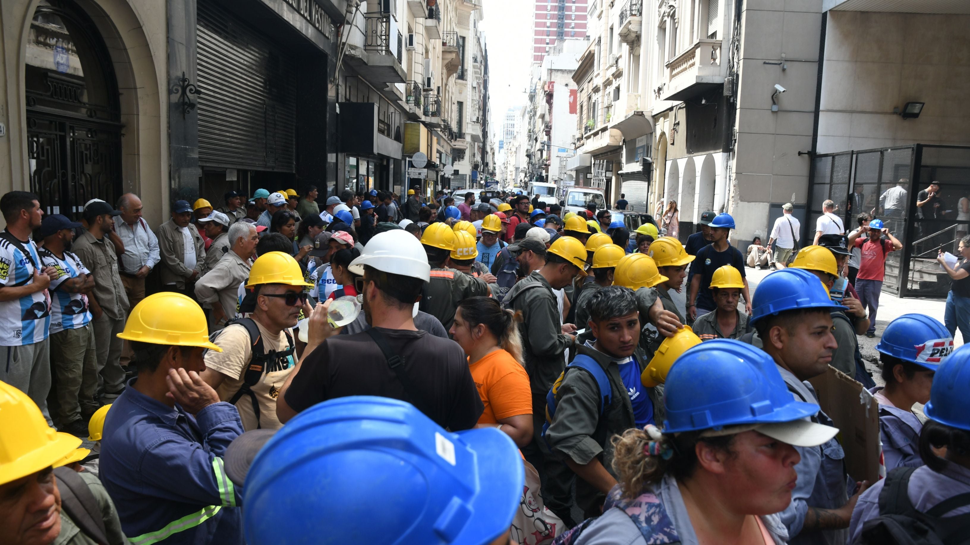 Trabajadores de Obras Sanitarias también pararán este lunes (Foto: Télam)