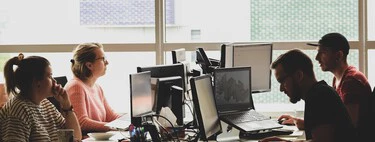 90.000 desarrolladores opinan sobre utilizar la inteligencia artificial para programar: para esto la están usando