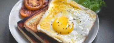 Tres ideas de desayunos rápidos y saludables para sumar proteína sin tener que recurrir al huevo