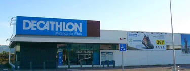 El pantalón suave y ligero de Decathlon que te encantará para escaparte a la montaña por su relación calidad - precio 