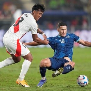 Así fue el debut de Alex Arce en la selección de Paraguay