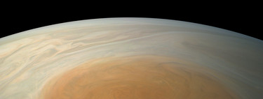 La Gran Mancha de Júpiter es roja cuando "debería" ser blanca y se están bombardeando protones para saber por qué