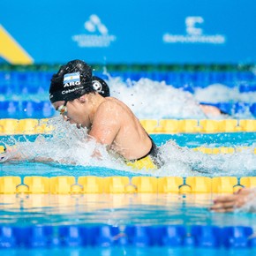 Después de 20 años, una nadadora argentina se metió en una semifinal de natación olímpica 