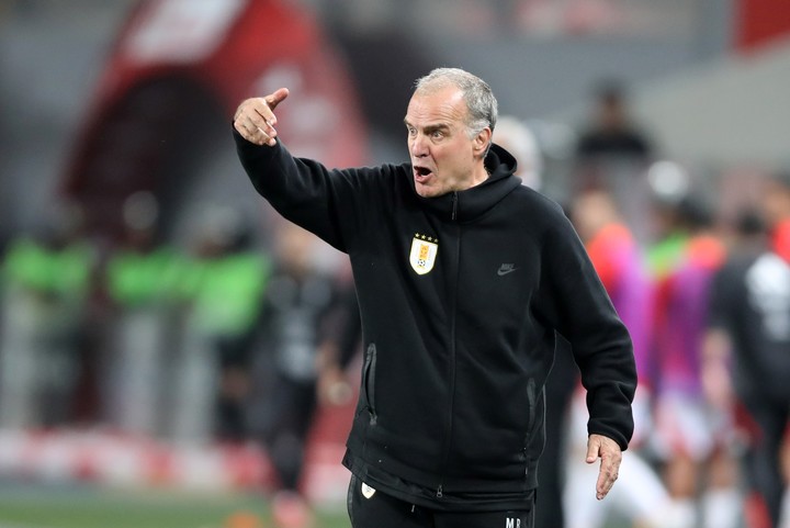 Bielsa en el partido ante Perú. (Foto: EFE/ Paolo Aguilar)