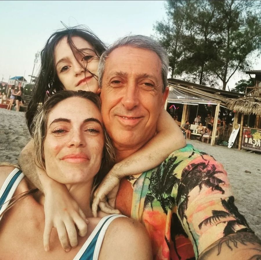 Gina la hija de Emilia Attías y El Turco Naím 