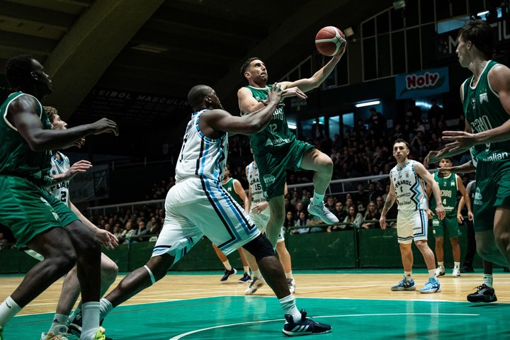 Ferro ganó en casa (LNB).