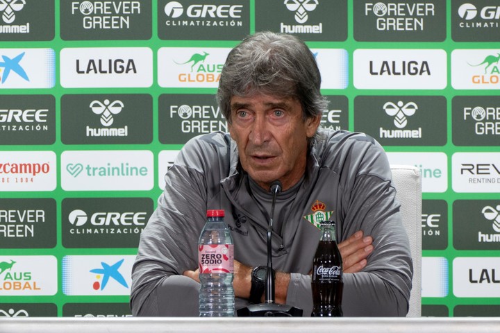 Pellegrini en conferencia de prensa. (Foto: EFE/David Arjona)