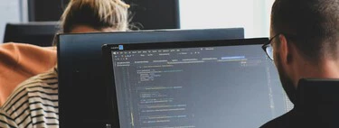 Hasta 150.000 euros por teletrabajar como desarrollador en estas grandes empresas tecnológicas para mejorar sus proyectos 