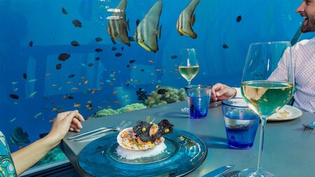 5-8.Undersea Restaurant