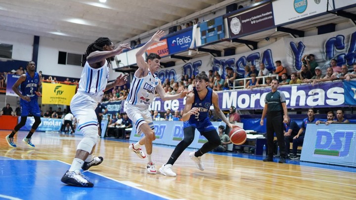 Dupuy maneja la naranja en Argentino ante Regatas,