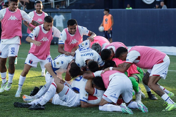 El festejo del Matador (Foto: Prensa Tigre).