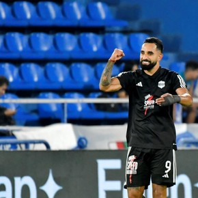En el debut de Guillermo, Vélez perdió ante Riestra en el Amalfitani