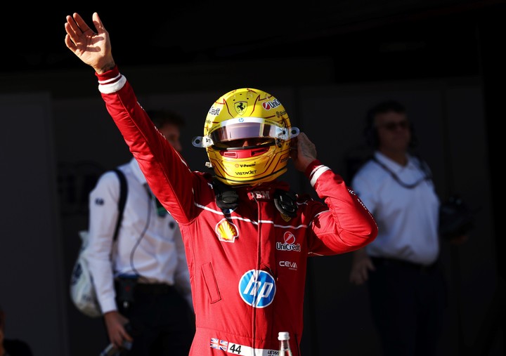 Franco Colapinto le dejó su mensaje de felicitación a Lewis Hamilton tras su gran rendimiento en la qualy para la carrera sprint. (EFE/WU HAO