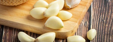 Si no quieres tener aliento a ajo, come yogur: lo dice la ciencia 
