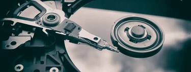 Compró un disco duro de 1 TB y se rompió a los tres años. Al abrirlo se dio cuenta de que le habían estafado