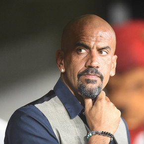 Verón salió con los tapones de punta a desmentir la salida de Domínguez