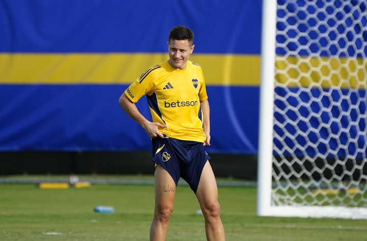 Ander Herrera está recuperado al 100% de un desgarro y por ahora es el 5 de Russo: ya se perfila para ser titular en el debut con Benfica (Fernando De la Orden).