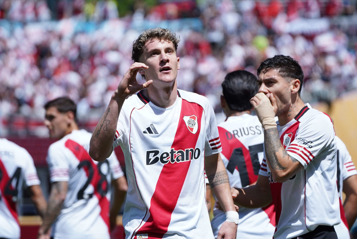 Colidio festeja el 1-0 ante Urawa, el primer gol de River en el Mundial de Clubes.