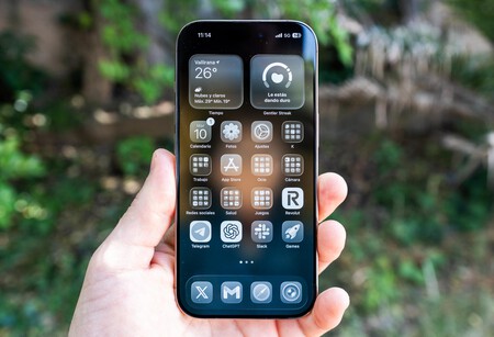 Iconos unificados en cristal. iOS 26 en el iPhone 16 Pro