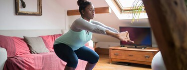 La rutina de Pilates de pie de sólo 12 minutos, que puedes realizar sin esterilla y en cualquier espacio 