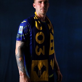 Valentini volvió a ser cedido por la Fiorentina y fue presentado nuevamente en su club: "De vuelta en azul y amarillo"