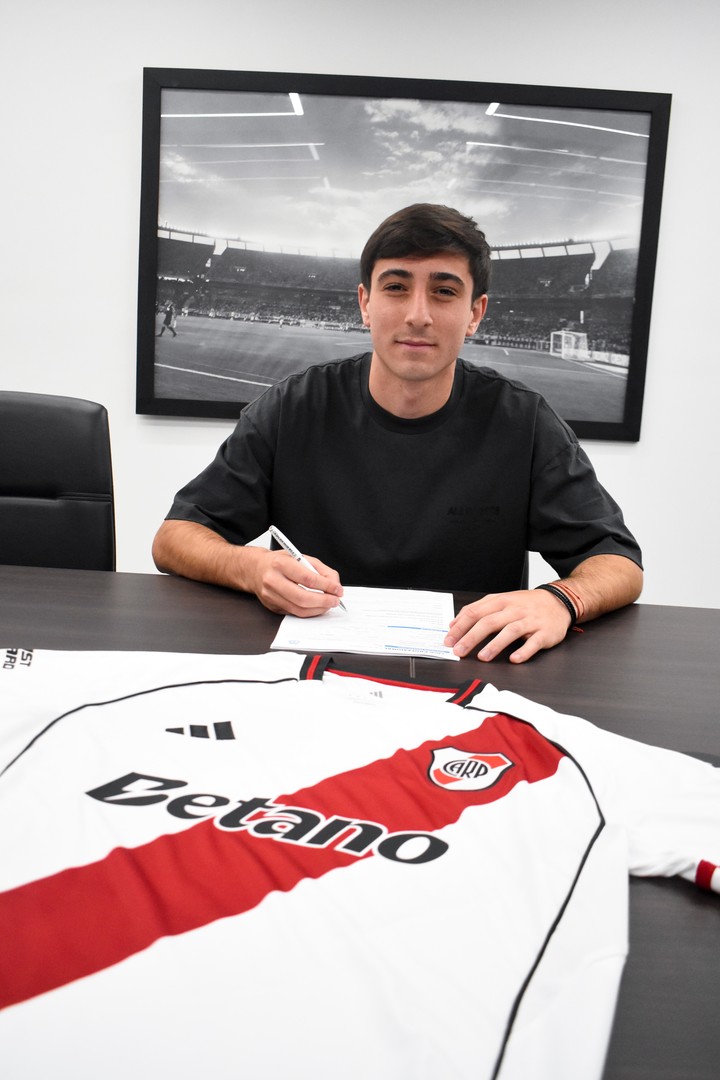 Dadín firmó contrato con una cláusula de 100 millones.