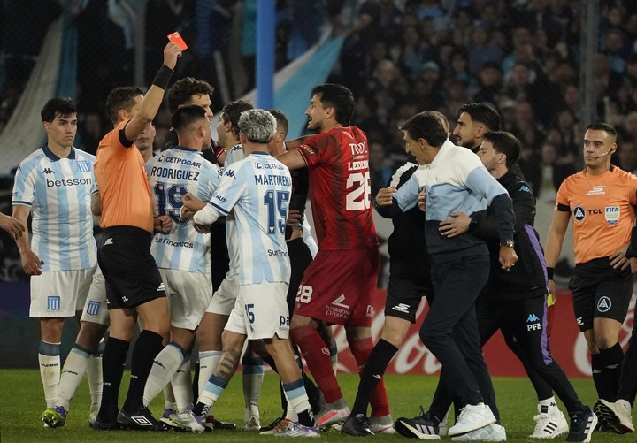 El momento de la roja a Costas. Foto Fernando de la Orden CLARIN.
