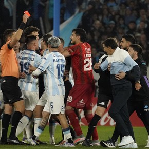 La locura de Costas por el gol anulado a Maravilla y el penal para Barracas