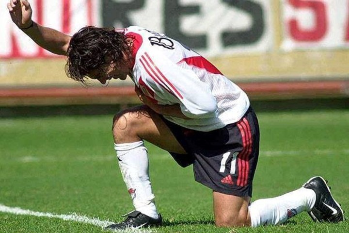 Marcelo Salas en su histórico festejo.