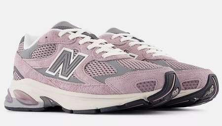 Con Color Pero Sin Estridencias New Balance Recupera Un Diseno De Decadas Pasadas Lanzando Sus Zapatillas 2010 En El Tono Favorito De Los Amantes Del Vino