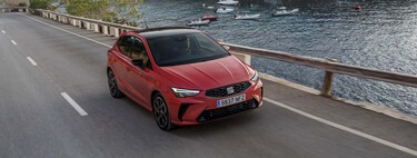 Probamos los nuevos SEAT Ibiza y SEAT Arona: los dos coches superventas españoles se vuelven un poco más deportivos, pero siguen siendo igual de prácticos